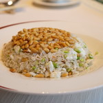 天龍軒 - 魚介と卵白・松の実のチャーハン