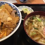 喜作 - カツ丼定食は¥800ですよ