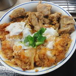 Katsuya - 鶏煮込みとチキンカツの合い盛り丼 590円