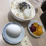 めんこう - ライス100円食べ放題
      ゆでたまご20円
      漬物無料