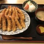 Shun ka shuu tou - えび天丼（970円）+ミニサラダ_2018年1月