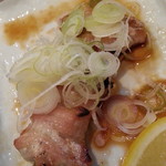 Toriyaki sanbado - 豚とろ通常250円がタレなのにレモンとカラシ添え