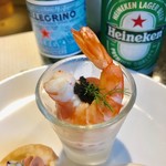 Sheraton Saigon Hotel & Towers  - 料理写真:海老とキャビア