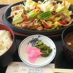 レストラン樹楽里 - 肉野菜炒め定食　850円