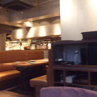 焼肉うしごろ 西麻布本店 - オープンキッチン
