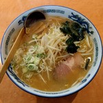 山海亭 - みそラーメン（540円）