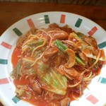 アルバトロス - キャベツとウインナーのトマトソース大盛り