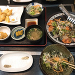 Yumezou - とり天定食と海鮮サラダ
