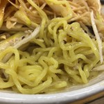 札幌ラーメン 北斗 - シビカラ肉味噌 麺アップ