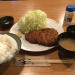 とんかつ かめ一 - 食欲が増す美味しさ！上ロースです。