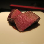 エクアトゥール - 30年2月　A5牛ヒレ肉　フォンドボー、オニオン、生姜ソース