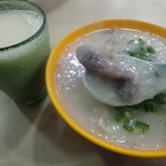 何標記粥粉麺茶餐廳 - 