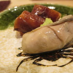 うを徳 - 釧路の牡蠣、青森の子持ち烏賊の煮物