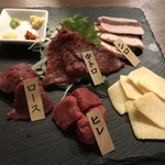 栄 馬肉酒場 馬喰ろう - 特選 馬刺し盛り合わせ (大)