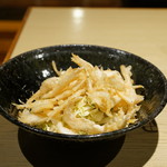 だい - 料理写真:白えびカリカリサラダ