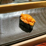 匠 進吾 - ウニ軍艦巻き