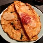 焼肉 にくなべ屋 神戸びいどろ - 山芋のニラチヂミ ¥550+税