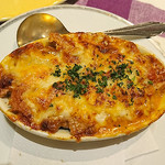 牛トリップとミートソースのグツグツ煮込みグラタン