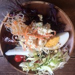 ナチュラルカフェ＋ショップ hanahaco  - サラダは取り放題、324円