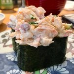 廻鮮寿司 塩釜港 - この量がハンパないっ！！