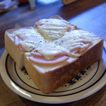 灯 - ハムチーズマヨトースト