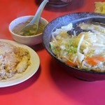 和光飯店 - フライ麺＆小炒飯のセット850円(税込)