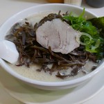博多天神 - きくらげラーメン600円