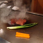 ステーキ・鉄板料理 和かな - 