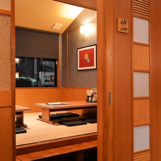 ●Horigotatsu seating for up to 32 people and tatami room for up to 36 people♪