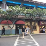 Round Table Pizza - 外観