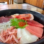 小川港魚河岸食堂 - 上海鮮丼