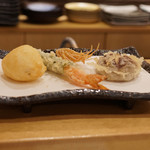 天ぷら やじま。 - やまいも、海老しそ巻き、しいたけ