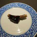 茶禅華 - （2018年2月　訪問）香醋排骨。骨付きだぜ、手づかみでガブリと行くぜ♪