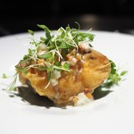 TACUBO - 王様椎茸のフリット　アーモンドとゴルゴンゾーラと椎茸の軸のソース