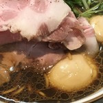 中華そば 四つ葉 - 四つ葉ブラック+特製トッピング  具材UP