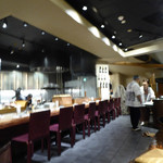 蔵人厨 金鯱 - カウンター席の中は厨房