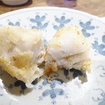 蔵人厨 金鯱 - 海老芋を切ったところ