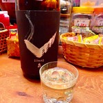 白菊屋 - 「亀齢 Check 金 特別純米無濾過生原酒」(亀齢酒造)。