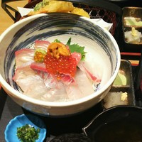大漁市場 なるみ乃 薬院店 - 