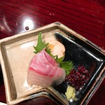 鉄板焼き いわ倉 - お造り：プリプリの石鯛とあん肝