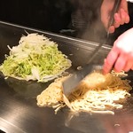 鉄板焼き いわ倉 - まさかの広島風お好み焼き