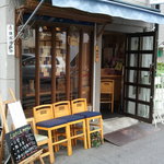 ハルコロ - （５月初訪のもの）　なんか見慣れない感じのお店があるじゃあないですかぁ。。。