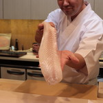 味あら井 - 豊後水道天然モノ3kgオーバーの平目