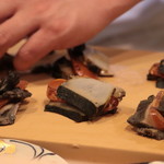 味あら井 - 蒸し鮑とカラスミ炙りのサンド