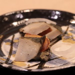 味あら井 - 蒸し鮑とカラスミ炙りのサンド