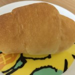 バンビーノ - バターロール(税込61円)