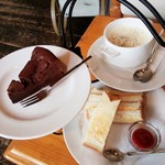 メイミーズ - ブランチセット（ホットチーズサンド/チョコレートケーキ）800円　2018/01