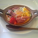 Aコースを注文すると創作うどん料理が出てきます。今回はフラメンカエッグ