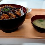 福岡県警察本部 食堂 - 丼デカい