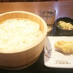 Marugame Seimen - 釜揚げうどん大390円 とり天140円